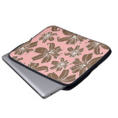 Girly hübsches Rosa und Brownblumendruck-Linie Laptopschutzhülle (Vorne Knopf)