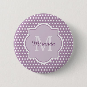Girly Lavendel-lila Polka-Punkte Monogramm und Button