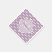 Girly Lavender Lila Polka Dots Monogramm und Name Serviette (Ecke)
