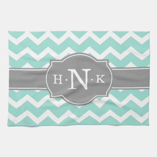Girly Mint Zickzack Gray Monogram Handtuch (Horizontal)