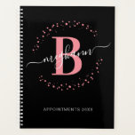 Girly Modern Pink Black Name Script Monogrammed Planer<br><div class="desc">Girly, modern, trendig, elegant, rot-rot und schwarz, weiß monogramm Anfangsname Skript benutzerdefinierte personalisierte mit Monogramm Schönheitssalon-Planer. Mit einem Monogramm-Initial- und einem gürtelhaften Namensskript in einem handgeschriebenen Kalligraphie-Schwanz-Schriftart und einem gepunkteten Kreisrahmen um Ihr Monogramm. Große Frauengeschenk zum Geburtstag, Schwester, Mutter, Hochzeit, Brautparty, süße 16 Geburtstagsparty und Babydusche, Make-up Künstler, Schönheitssalon Besitzer,...</div>