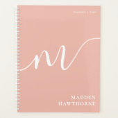 Girly Monogram Calligraphy Coral Blush Pink Planer (Vorderseite)
