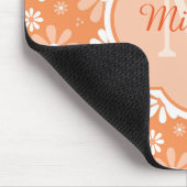 Girly Monogram Niedlich Orange Daisy Blume und Nam Mousepad (Ecke)