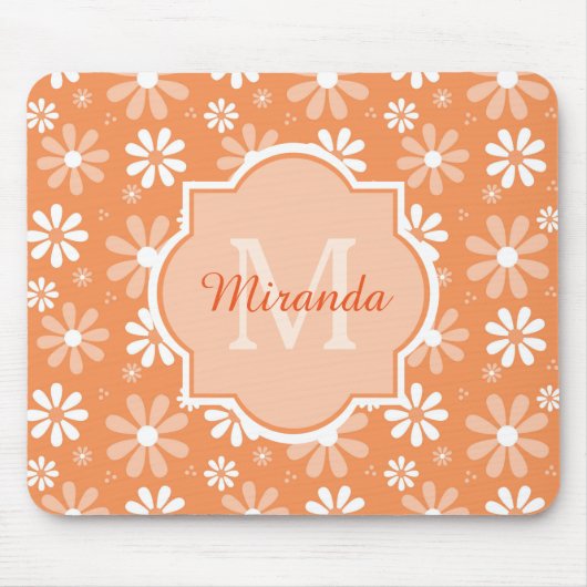 Girly Monogram Niedlich Orange Daisy Blume und Nam Mousepad (Vorne)