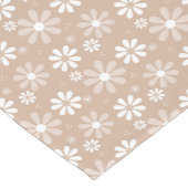 Girly Monogram Niedlich Tan Daisy Blume und Name Kurzer Tischläufer (Ecke)