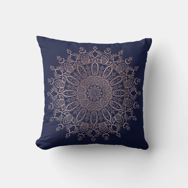 Girly Navy Blue und Rose Gold Mandala Boho Kissen (Vorderseite)