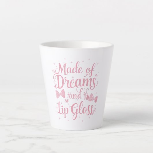 Girly Pink Bow "Dreams and Lip Gloss" Quote Milchtasse (Vorderseite)