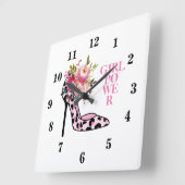 Girly Pink Floral and High Heels Quadratische Wanduhr (Winkel)