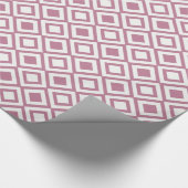 Girly Pink Geometric Diamonds Geschenkpapier (Ecke)