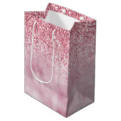 Girly Pink Glam Glitzer funkeln Mittlere Geschenktüte (Vorderseite Schrägansicht)