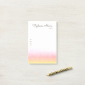 Girly Pink Gold Glitzer Signature Monogram Post-it Klebezettel (Auf Schreibtisch)