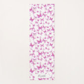 Girly Pink Pastel Butterflies Individuelle Name Yogamatte (Vorderseite)