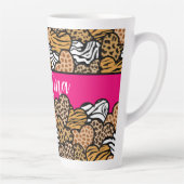 Girly Pink Playful Animal Print Herz Name Milchtasse (Rechts)