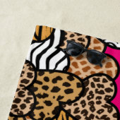 Girly Pink Playful Animal Print Herz Name Strandtuch (Beispiel)