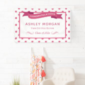 Girly Pink Polka Dots Glückwunschs Graduation Part Banner (Insitu)