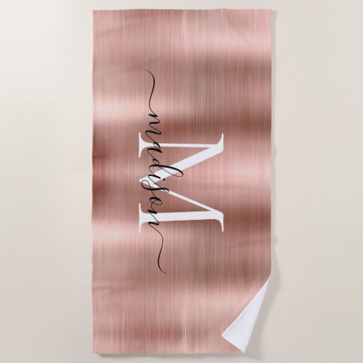 Girly Pink Rose Gold Brushed Metal Script Monogram Strandtuch (Vorderseite)