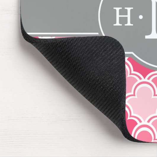 Girly Pink Scallop Muster Grau Monogramm Mousepad (Ecke)