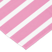 Girly Pink und White Strip Tischdecke (Schrägansicht)
