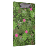 Girly Punkschädel auf Blumen-Camouflagehintergrund Klemmbrett (Rechts)