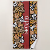 Girly Red Playful Animal Print Herds Name Strandtuch (Vorderseite)