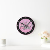 Girly Rock n' Roll Skull Runde Wanduhr (Zuhause)
