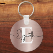 Girly Rose Gold Brushed Metal Script Name Monogram Schlüsselanhänger (Vorderseite)
