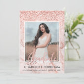 Girly Rose Gold Foto Graduation Party Einladung (Stehend Vorderseite)