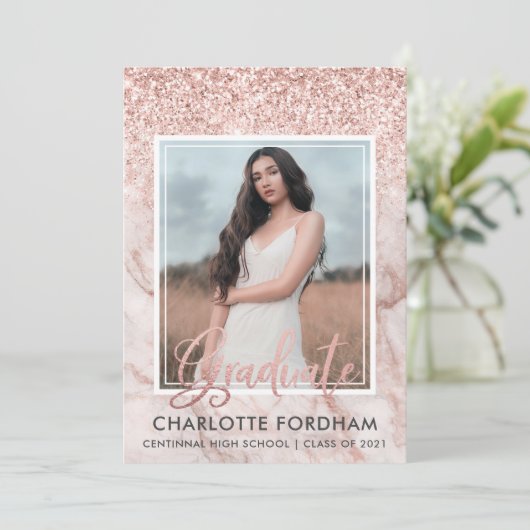Girly Rose Gold Foto Graduation Party Einladung (Stehend Vorderseite)
