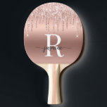 Girly Rose Gold Glitzer Tropfen Monogram Metal Tischtennis Schläger<br><div class="desc">Moderne Girly Glam Blush Rose Gold Glitzer Tropfen Ombre Metallic Monogram Name Script Custom Personalisiert Ping Pong Paddle. Dieses Design mit Ihrem Vornamen in einem hübschen handgeschriebenen Stil Swash Schwanz Schriftart Signatur Typografie mit Monogramm Erstmaligkeit auf rot rosa Rosa Imitate ombre metallischen Folie mit Glam funkel Glitzer Tropfgrenze. Diese sind...</div>