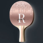 Girly Rose Gold Glitzer Tropfen Monogram Metal Tischtennis Schläger<br><div class="desc">Moderne Girly Glam Blush Rose Gold Glitzer Tropfen Ombre Metallic Monogram Name Script Custom Personalisiert Ping Pong Paddle. Dieses Design mit Ihrem Vornamen in einem hübschen handgeschriebenen Stil Swash Schwanz Schriftart Signatur Typografie mit Monogramm Erstmaligkeit auf rot rosa Rosa Imitate ombre metallischen Folie mit Glam funkel Glitzer Tropfgrenze. Diese sind...</div>