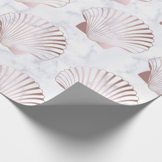 Girly Rosengoldseashellmuster u. weißer Marmor Geschenkpapier (Ecke)