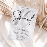 Girly silber Grenze Marmorskript Foto Sweet 16 Einladung<br><div class="desc">Sie suchen die perfekte und coole Sweet 16 Geburtstagsfeier? Holen Sie sich diese trendige und schicke,  gürtnisch silberne Grenze und eleganten weißen Marmor,  Script-Foto Sweet 16 einladen,  fügen Sie Ihr Foto auf der Rückseite mit einem eleganten Signatur-Skript. Kontaktieren Sie mich,  wenn Sie die Rose Gold Text anpassen möchten.</div>