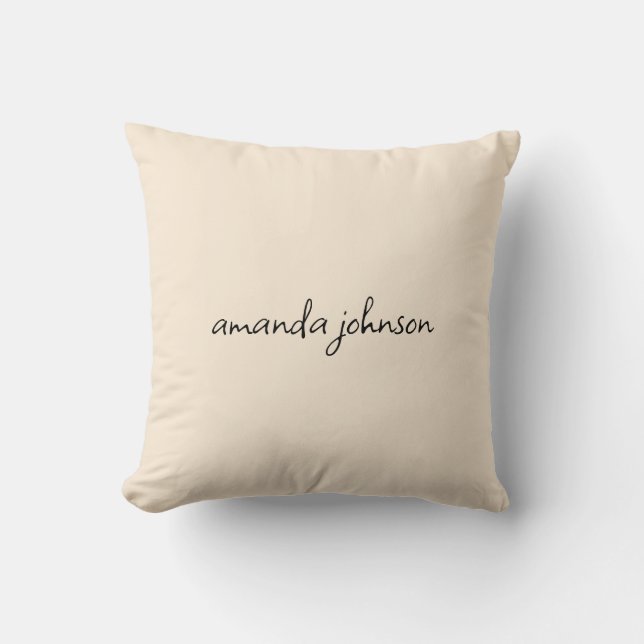 Girly Typografy Beige Monogram, Name Kissen (Vorderseite)