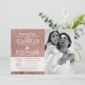 Giro Modern Rose Gold Glitzer Foil Verlobung Einladung (Stehend Vorderseite)