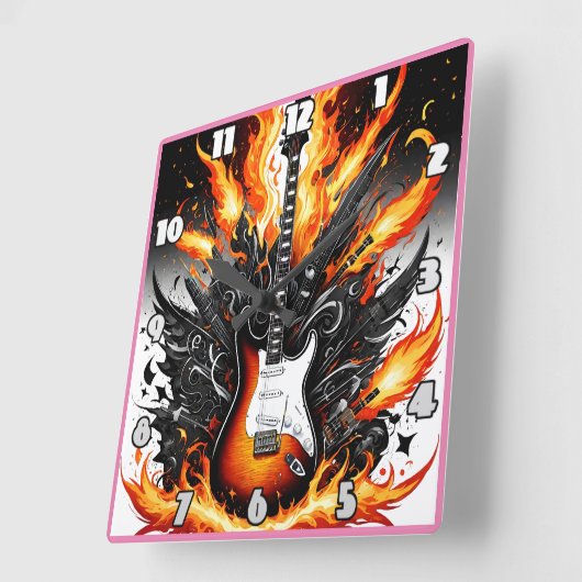 Gitarre entzündet durch lebhafte Flammen in dynami Quadratische Wanduhr (Winkel)