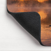 Gitarrenbaum-Silhouette mit Enten auf Seewasser Mousepad (Ecke)