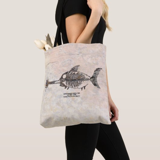 Gitarrenhai Fossil Fisch Tasche (Von Nahem)