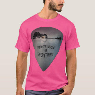 Gitarrenpickel bedrängte Seereflexionen Gitarrenli T-Shirt