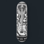 Gitarrenrock-Design Skateboard<br><div class="desc">Schwarz-Weiß-Design für Musiker und Musikliebhaber</div>