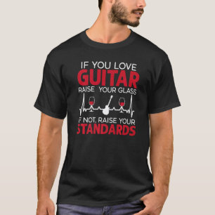 Gitarrespieler Gitarrist Musikinstrument Weintrink T-Shirt