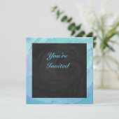 Glacier Blue Monogram Einladung (Stehend Vorderseite)