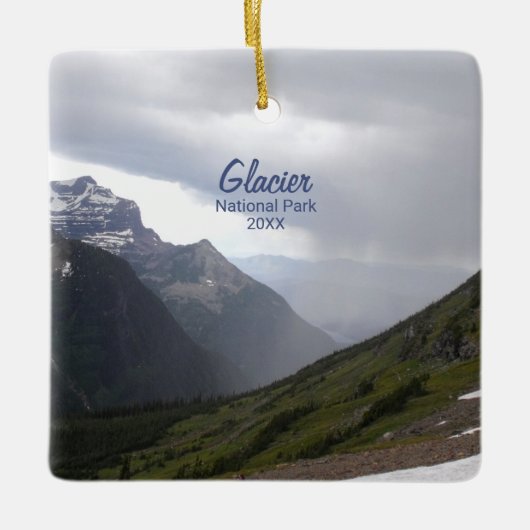 Glacier Nationalpark Drei Berge Moody Clouds Keramikornament (Vorderseite)