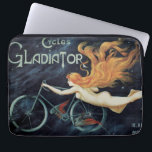 Gladiator Cycles, Vintager Viktorianischer Jugends Laptopschutzhülle<br><div class="desc">Vintage Illustration Art Nouveau Werbeplakat Design für Gladiator Cycles von Georges Massias,  1895. Diese Bike-Anzeige schöne rötlich geköpft Frau mit langen,  fließenden,  roten Haaren reitet auf dem Fahrrad,  aber scheint im dunklen Nachthimmel mit Sternen zu fliegen.</div>