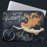 Gladiator Cycles, Vintager Viktorianischer Jugends Laptopschutzhülle<br><div class="desc">Vintage Illustration Art Nouveau Werbeplakat Design für Gladiator Cycles von Georges Massias, 1895. Diese Bike-Anzeige schöne rötlich geköpft Frau mit langen, fließenden, roten Haaren reitet auf dem Fahrrad, aber scheint im dunklen Nachthimmel mit Sternen zu fliegen.</div>