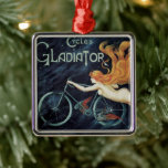 Gladiator Cycles, Vintager Viktorianischer Jugends Ornament Aus Metall<br><div class="desc">Vintage Illustration Art Nouveau Werbeplakat Design für Gladiator Cycles von Georges Massias,  1895. Diese Bike-Anzeige schöne rötlich geköpft Frau mit langen,  fließenden,  roten Haaren reitet auf dem Fahrrad,  aber scheint im dunklen Nachthimmel mit Sternen zu fliegen.</div>