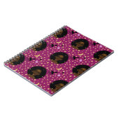 Glam Black Afro Hair Pic Lippenstift Rosa Mond Notizblock (Linke Seite)