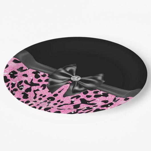 Glam Black Bow Diamond Pink Glitzer Leopard Pappteller (Schrägansicht)