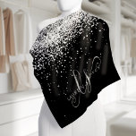 Glam Black Silver Glitzer Monogram Name Halstuch<br><div class="desc">Glam Black Silver Glitzer Elegant Monogram Bandana. Dieses schicke Bandana-Design mit elegantem silberfarbenem Glitzer auf schwarzem Hintergrund ist einfach zu personalisieren. Das Design enthält Ihr handgeschriebenes Skriptmonogramm mit hübschen Wirbel und Namen.</div>