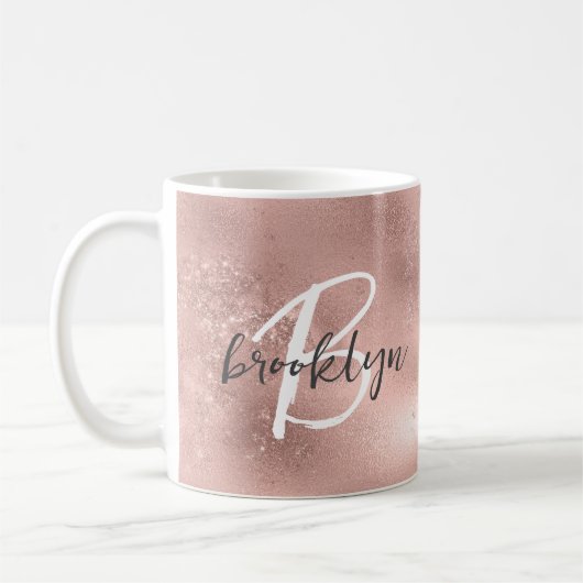 Glam Blush Pink Trendy Script Monogram Kaffeetasse (Links)