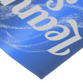 Glam Brushed Metal und Glitzer Blue Monogram | Mittelgroßer Tischläufer (Ecke)